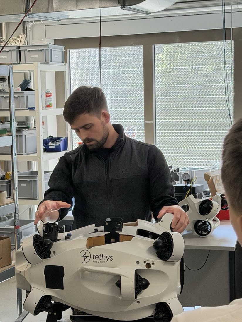 Tethys Tauchroboter im Lab